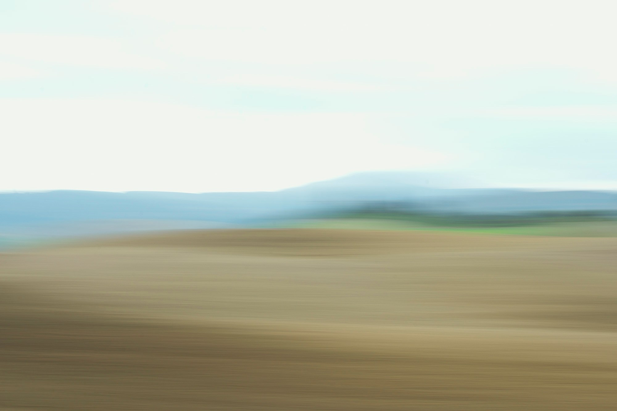 Green abstraction — современный зелёный фотоарт для интерьера, основанный на тосканском пейзаже.