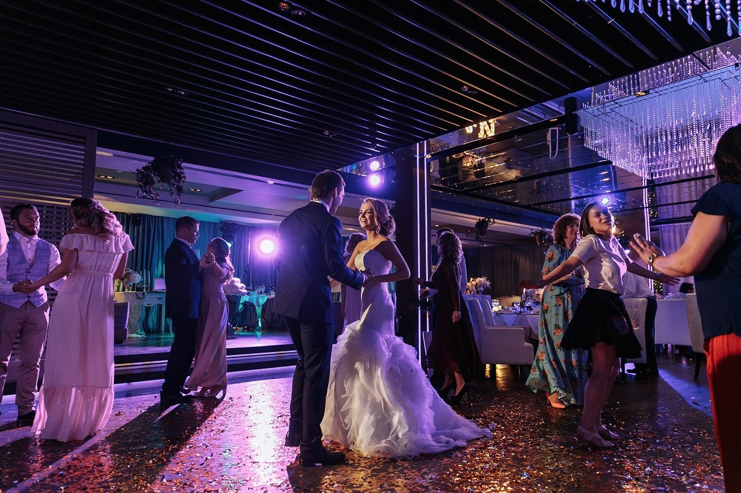 О небольших семейных свадьбах и зарисовка с праздника Игоря и Анастасии. Фотограф Игорь Цаплин