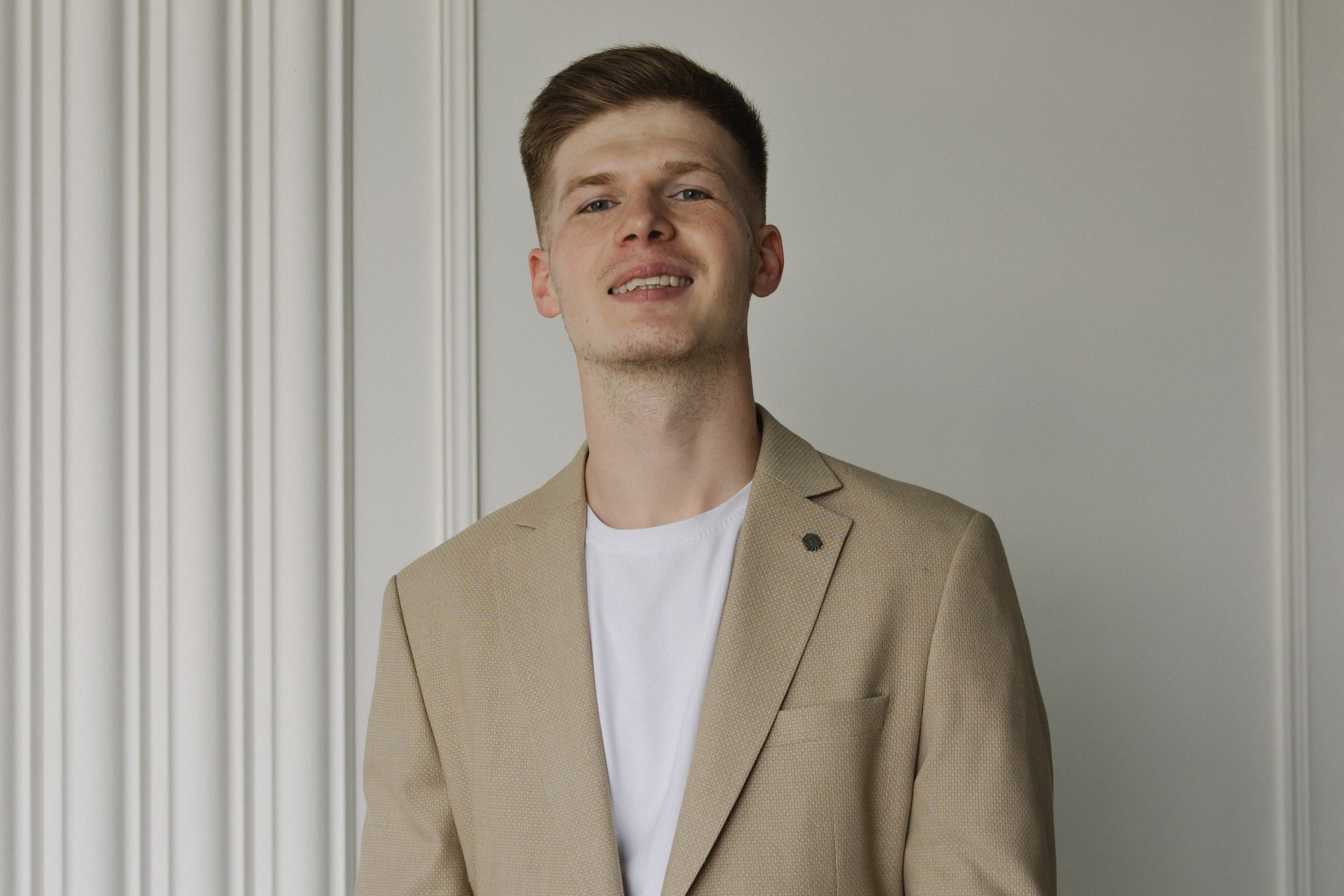 Профессиональный фотограф в Алматы. Съемка портретов, коммерческих проектов и событий. Узнай цены и посмотри лучшие работы