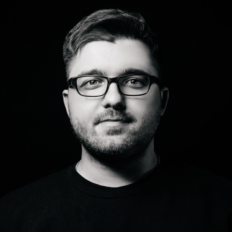 Фотограф Виктор Андреасян