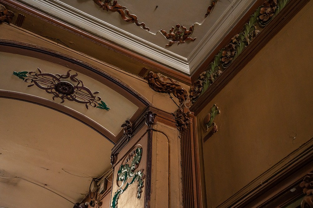 Парадная ар-нуво. Фотограф и искусствовед в Туле и Санкт-Петербурге Нелли Некрасова