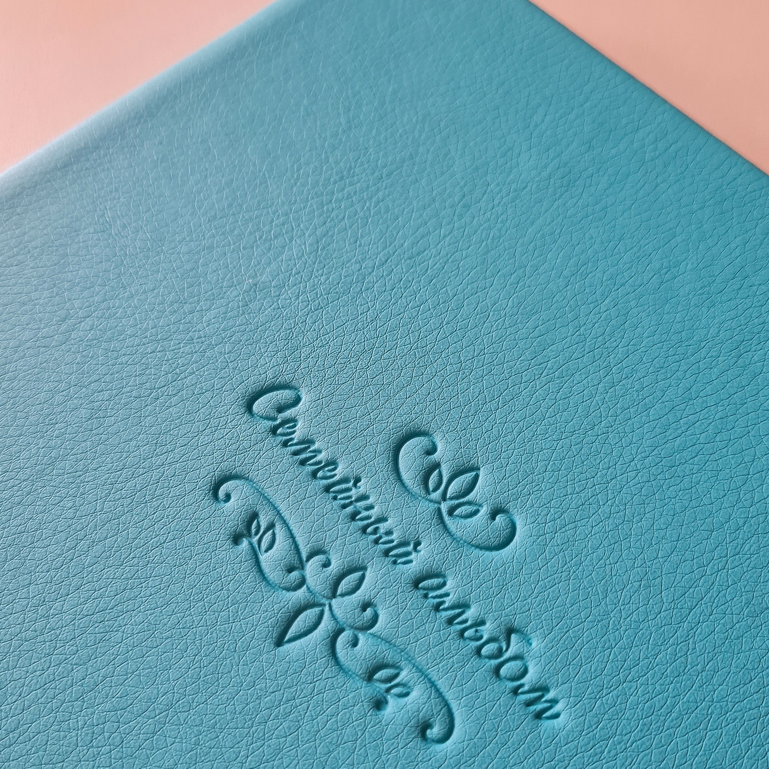 Свадебная фотокнига и семейная фотокнига. Свадебный фотограф в Санкт-Петербурге Венера Ахметова