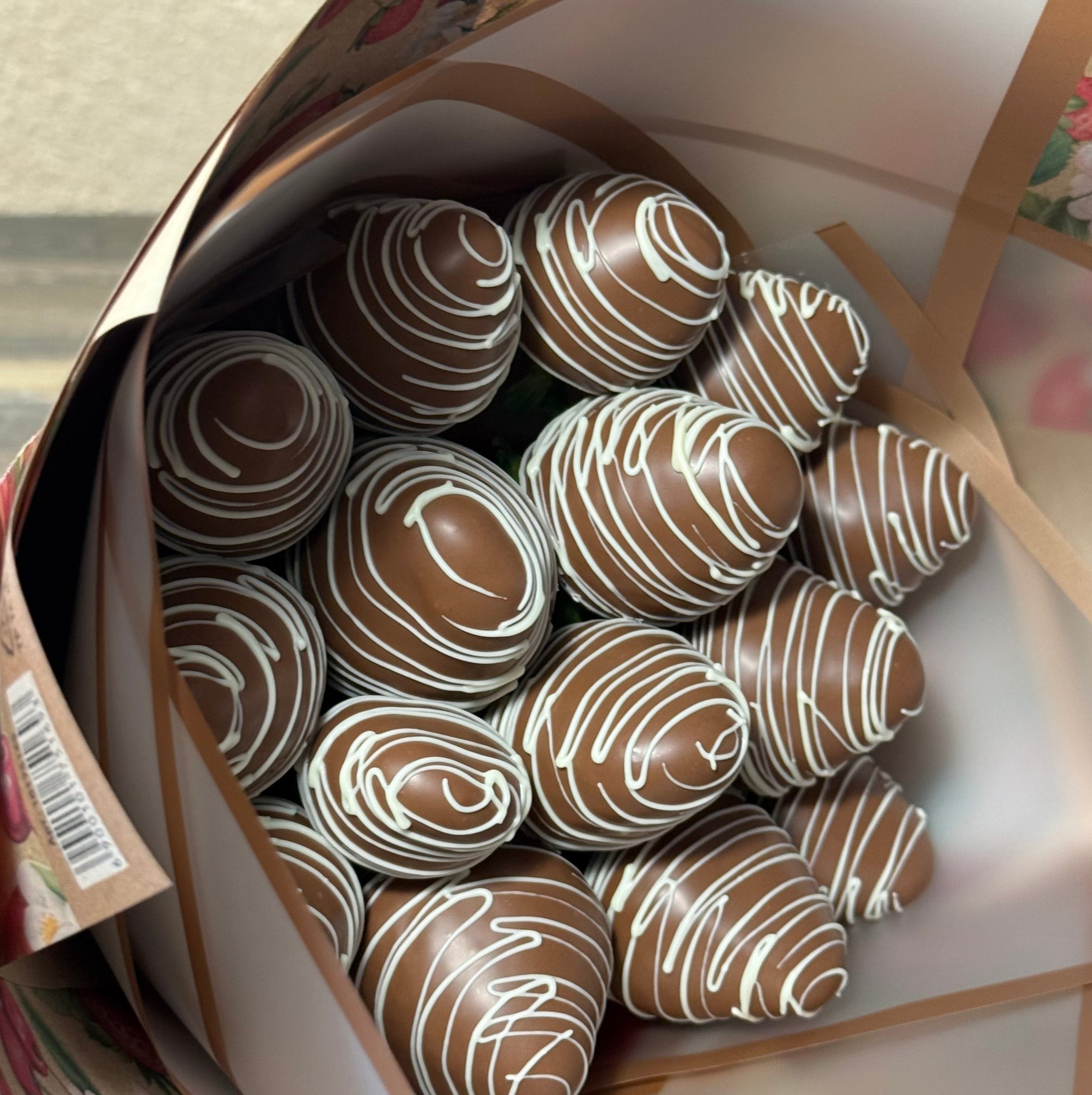 Букеты из клубники Сургут. Клубника в шоколаде в Сургуте