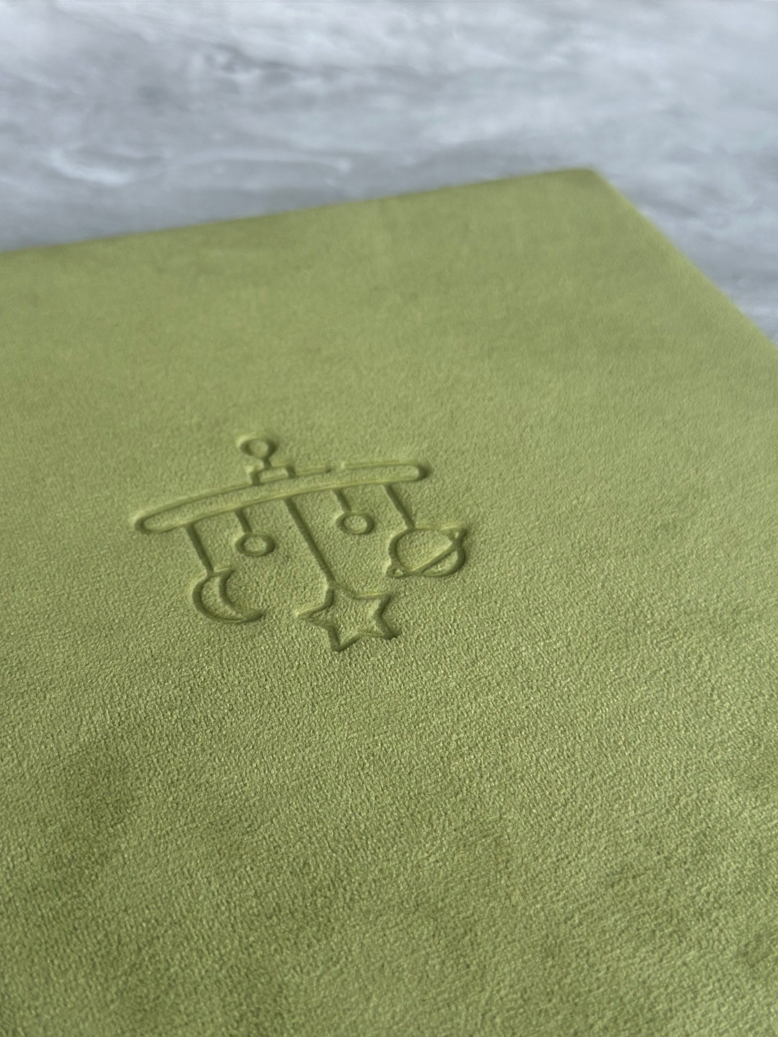 Фотокниги. Фотограф новорожденных во Владивостоке Ромашко Виктория