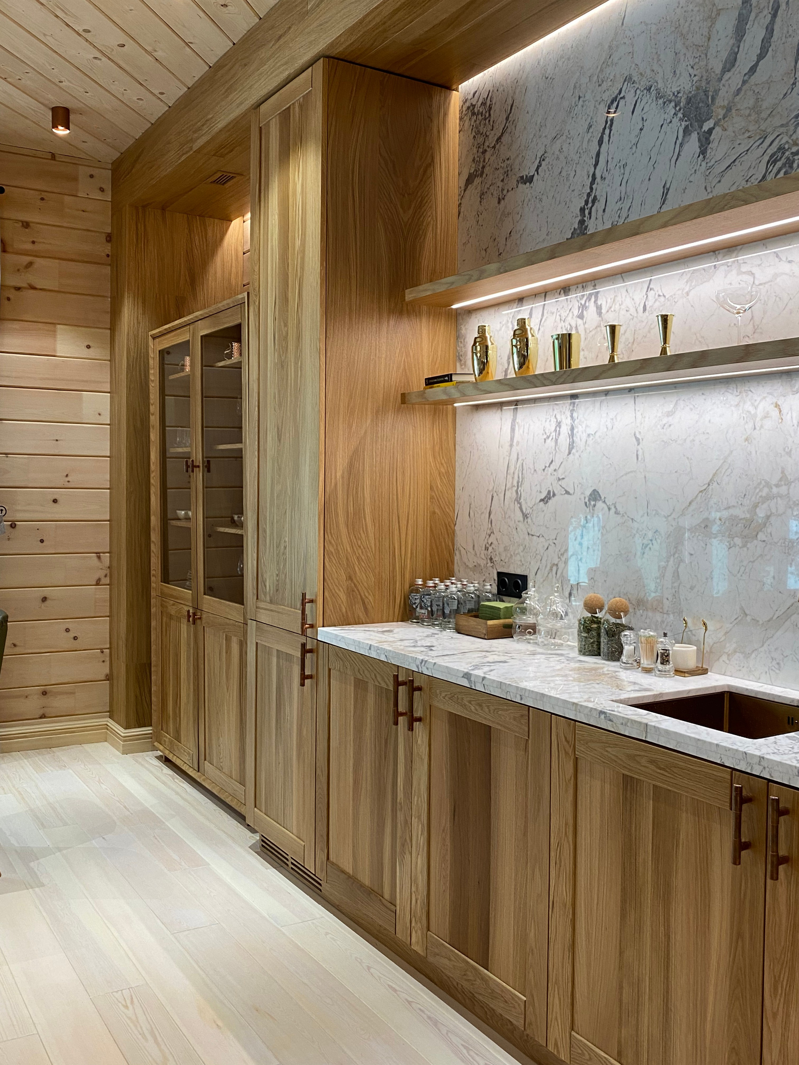 GRAND CHALET RIVER / коттедж на территории отеля Grand Chalet Altay, 405 м². Rezells Architects — студия дизайна жилых и коммерческих интерьеров