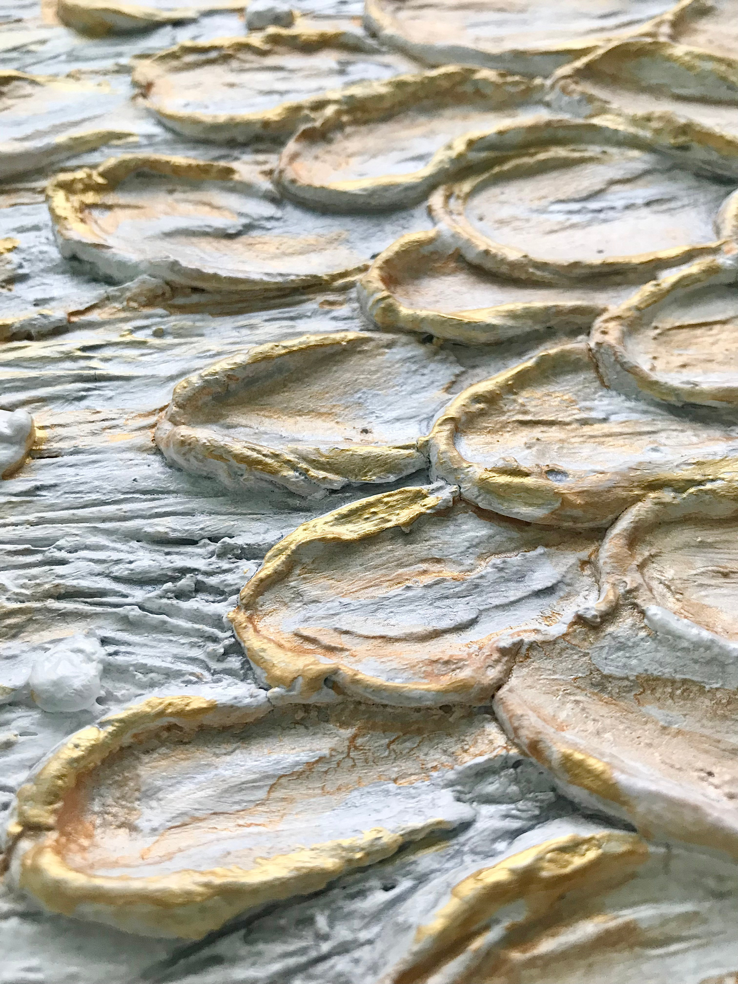 бело-золотая абстракция