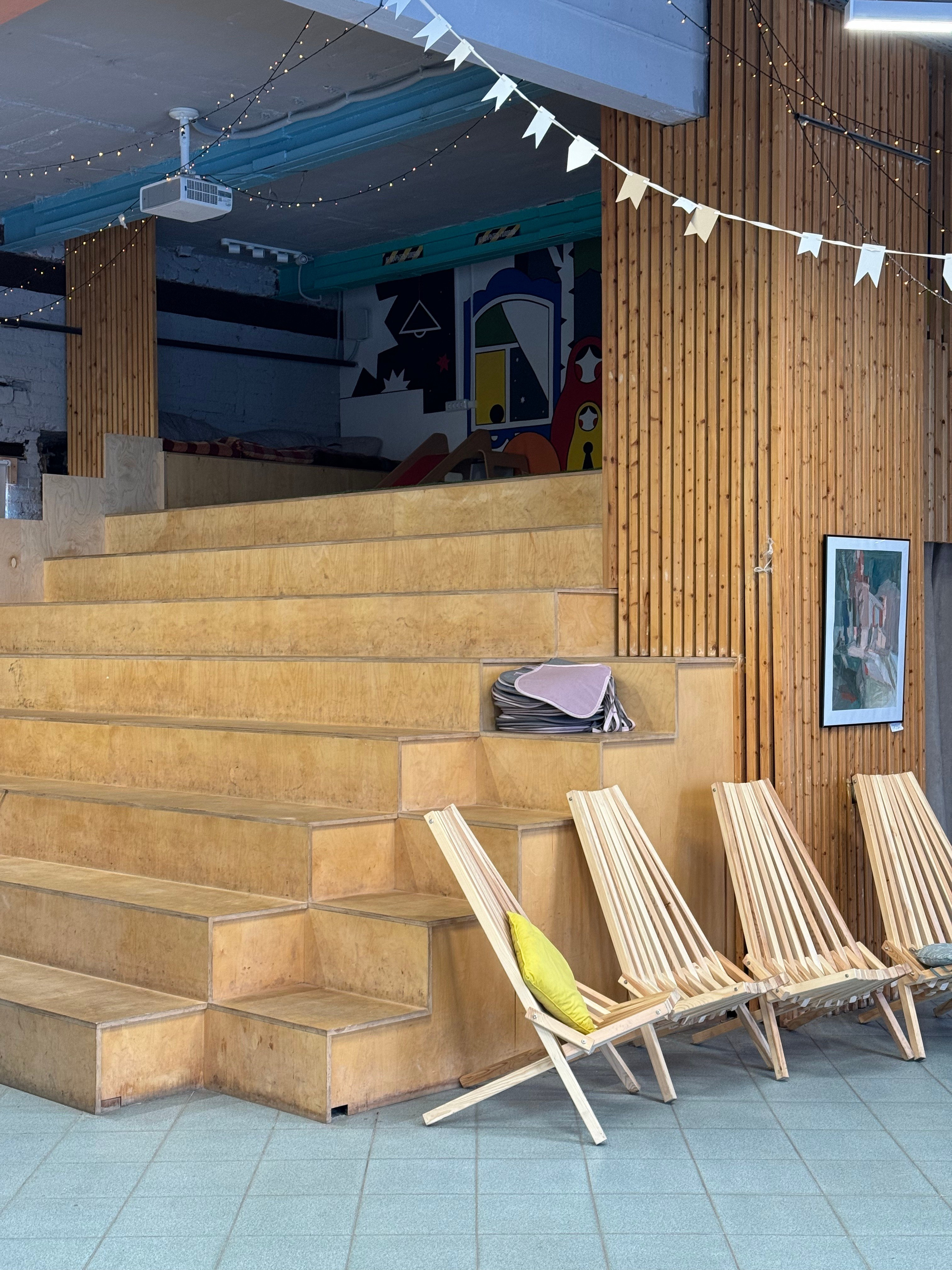 Трикотажка Place: арт-пространство в Сергиевом Посаде. Проект «Фотокладовка»: блог уличной фотографии в формате street photo