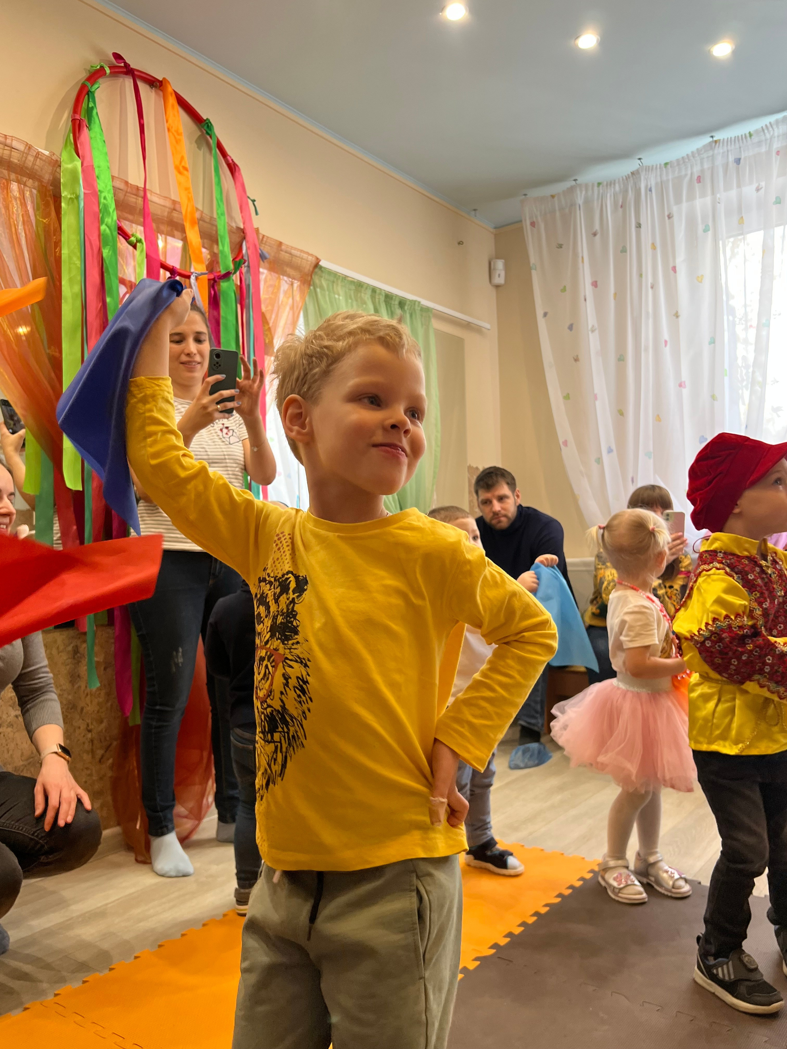 Семейный центр в Москве. Обучаем, семейное образование, развиваем