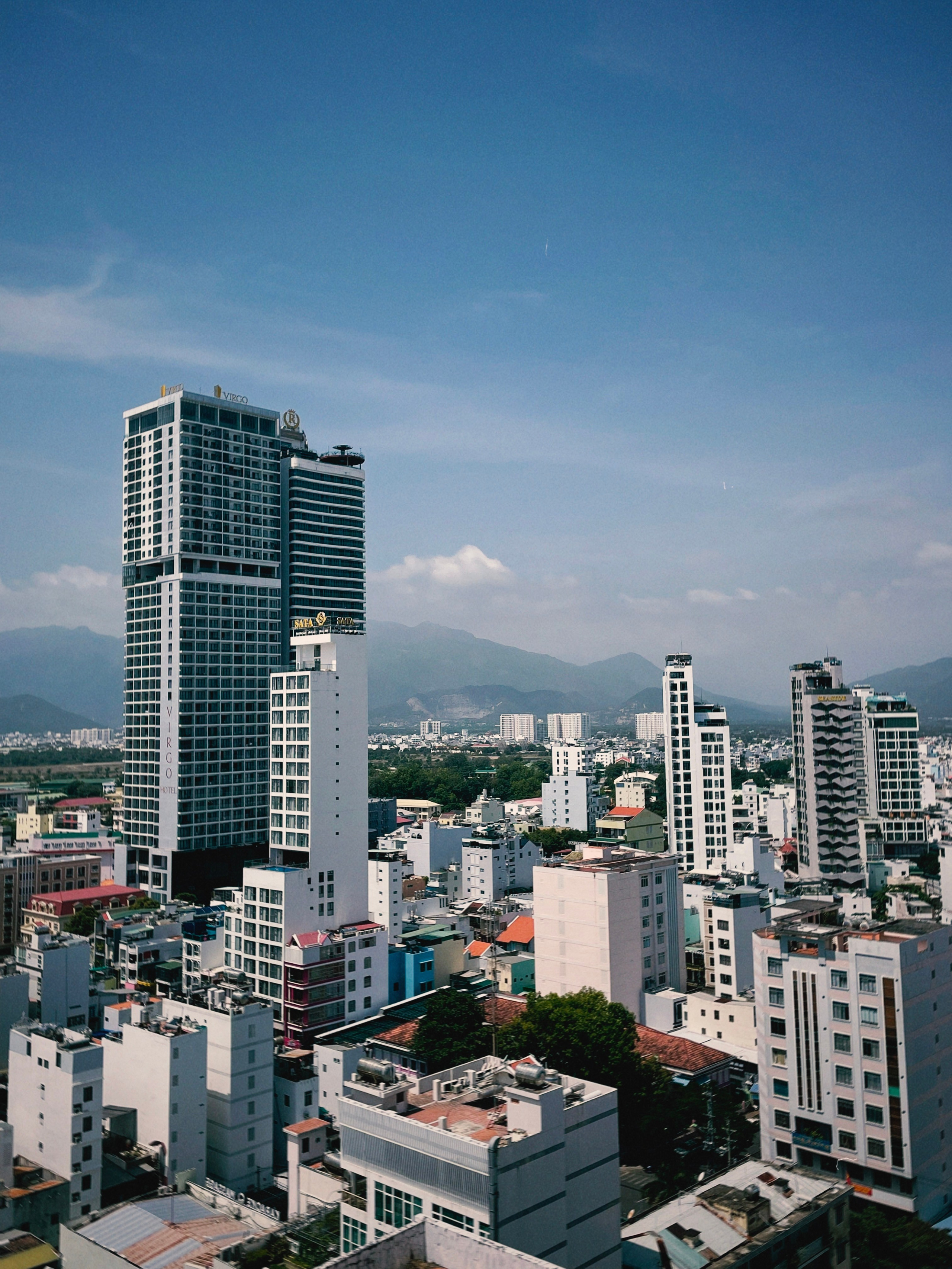 Прогулка по центральной улице и много других интересных мест в Нячанг