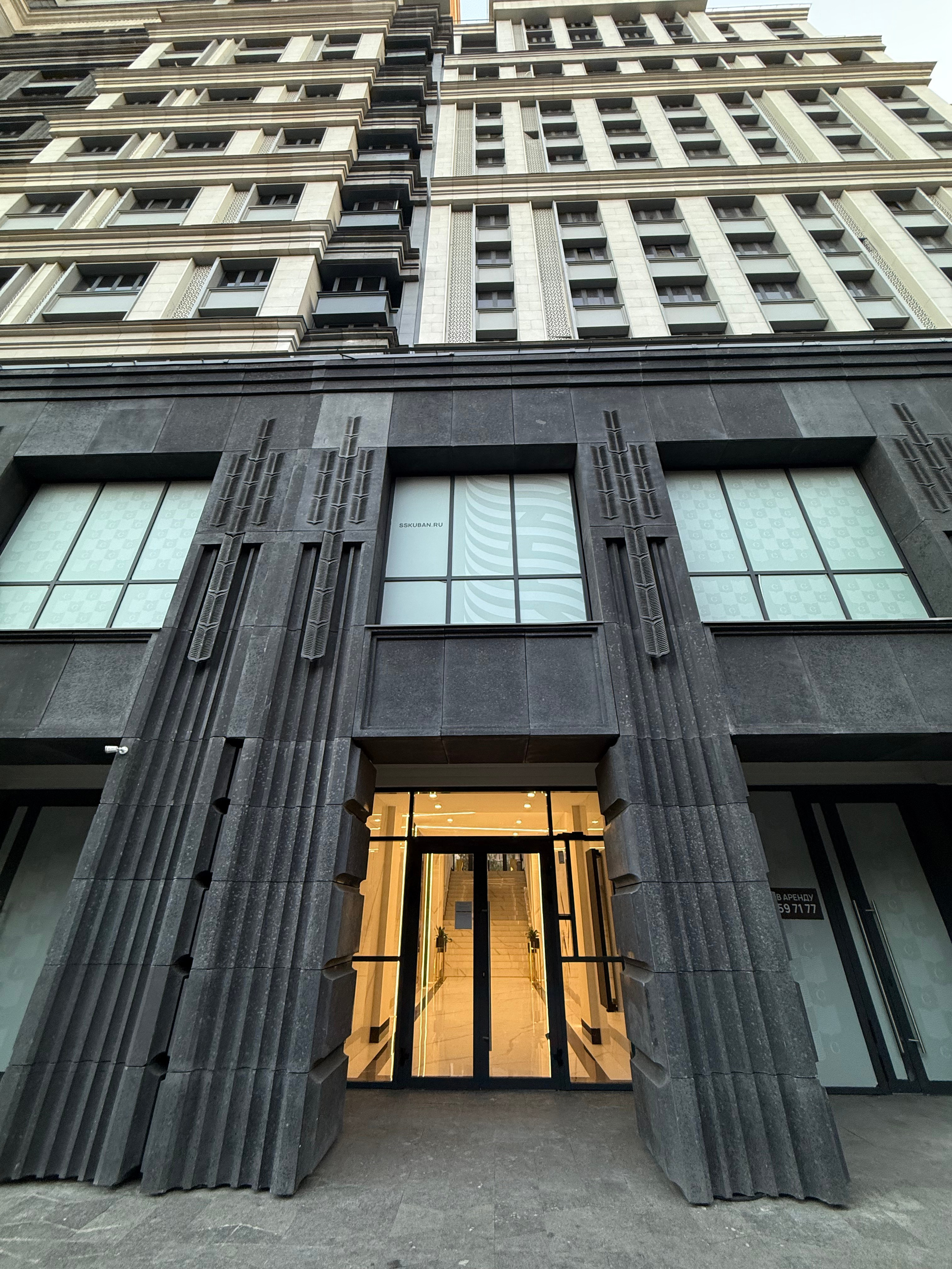 Современная локация для фотосессий — ЖК «Сердце» в Краснодаре