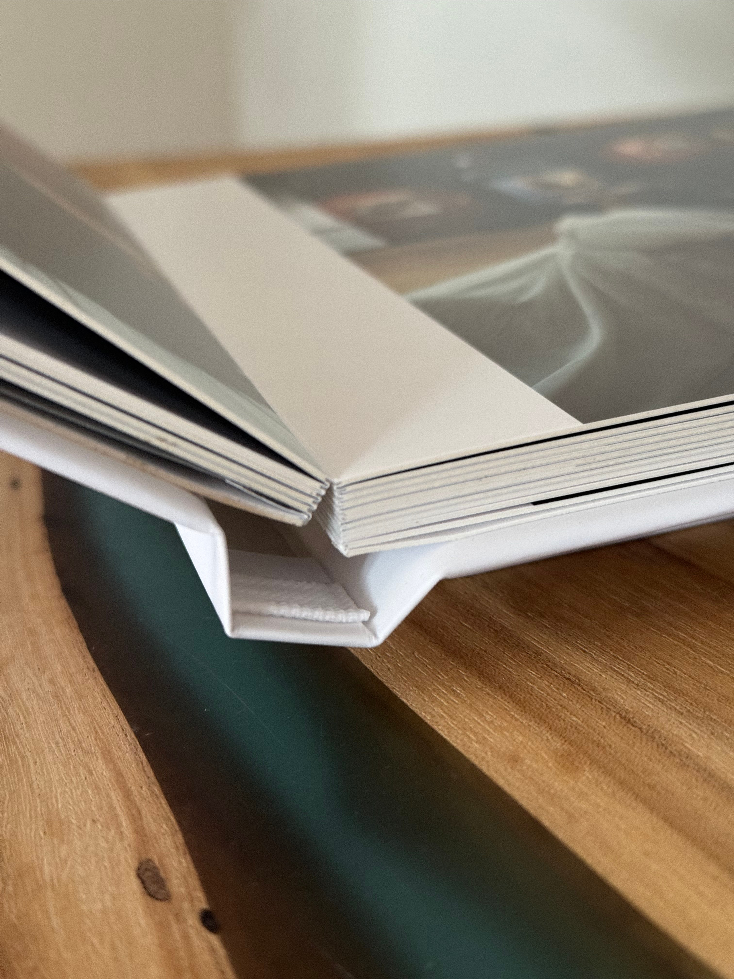 Фотокниги и холсты. Семейный фотограф Тюмень, фотограф на роды Салмина Мария