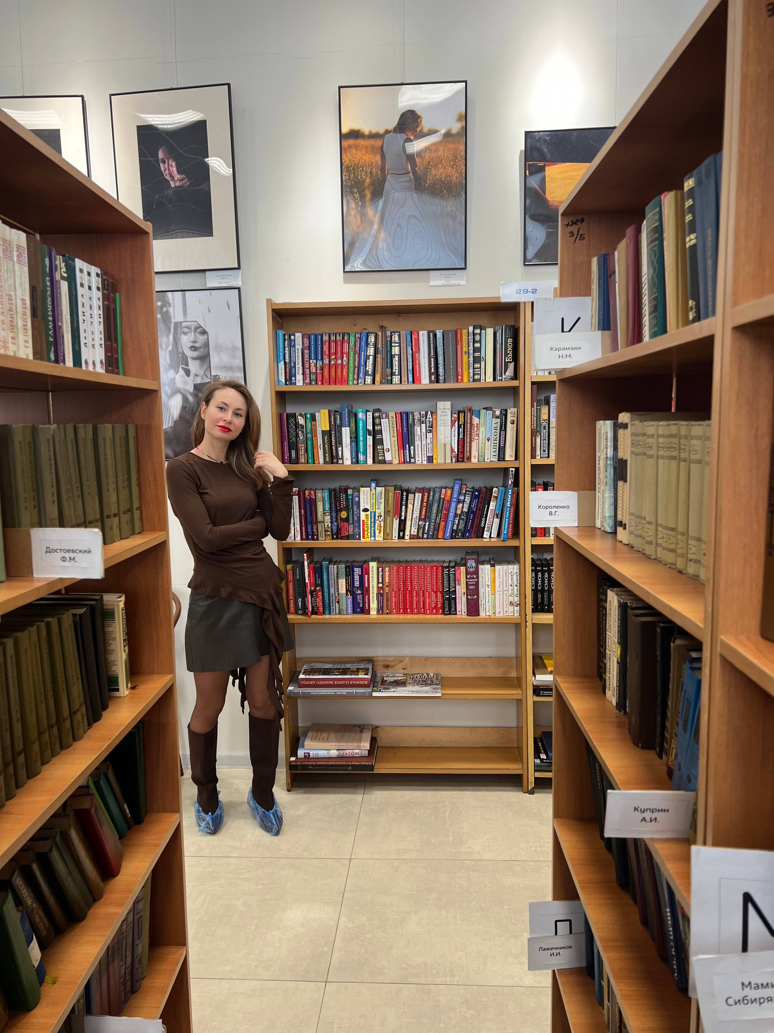Женские Метаморфозы выставка в библиотеке 29. Дударева Наталия фотограф Москва
