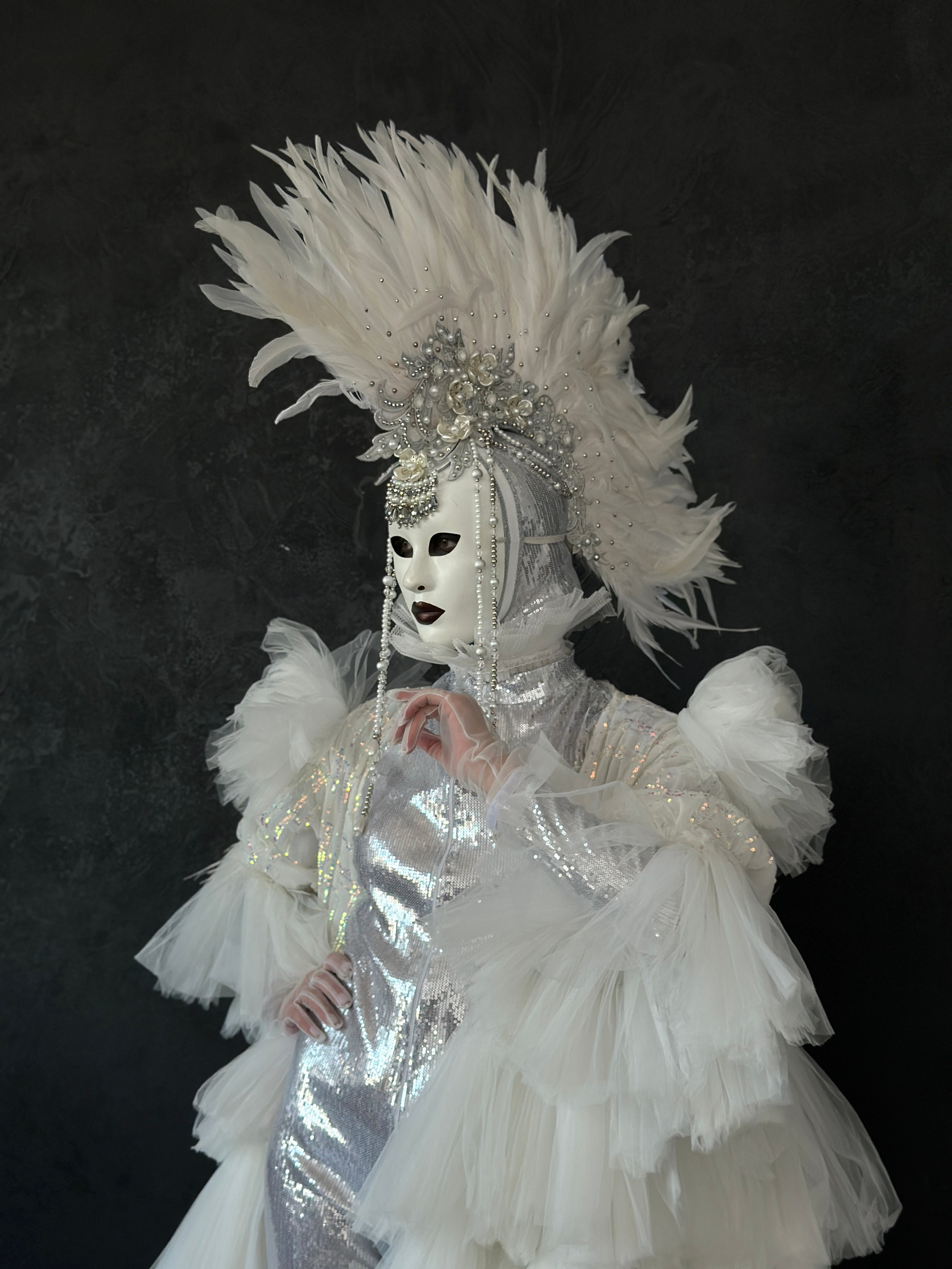 Ходулисты на встречу гостей. Мимы и Ходулисты на встречу гостей. Москва