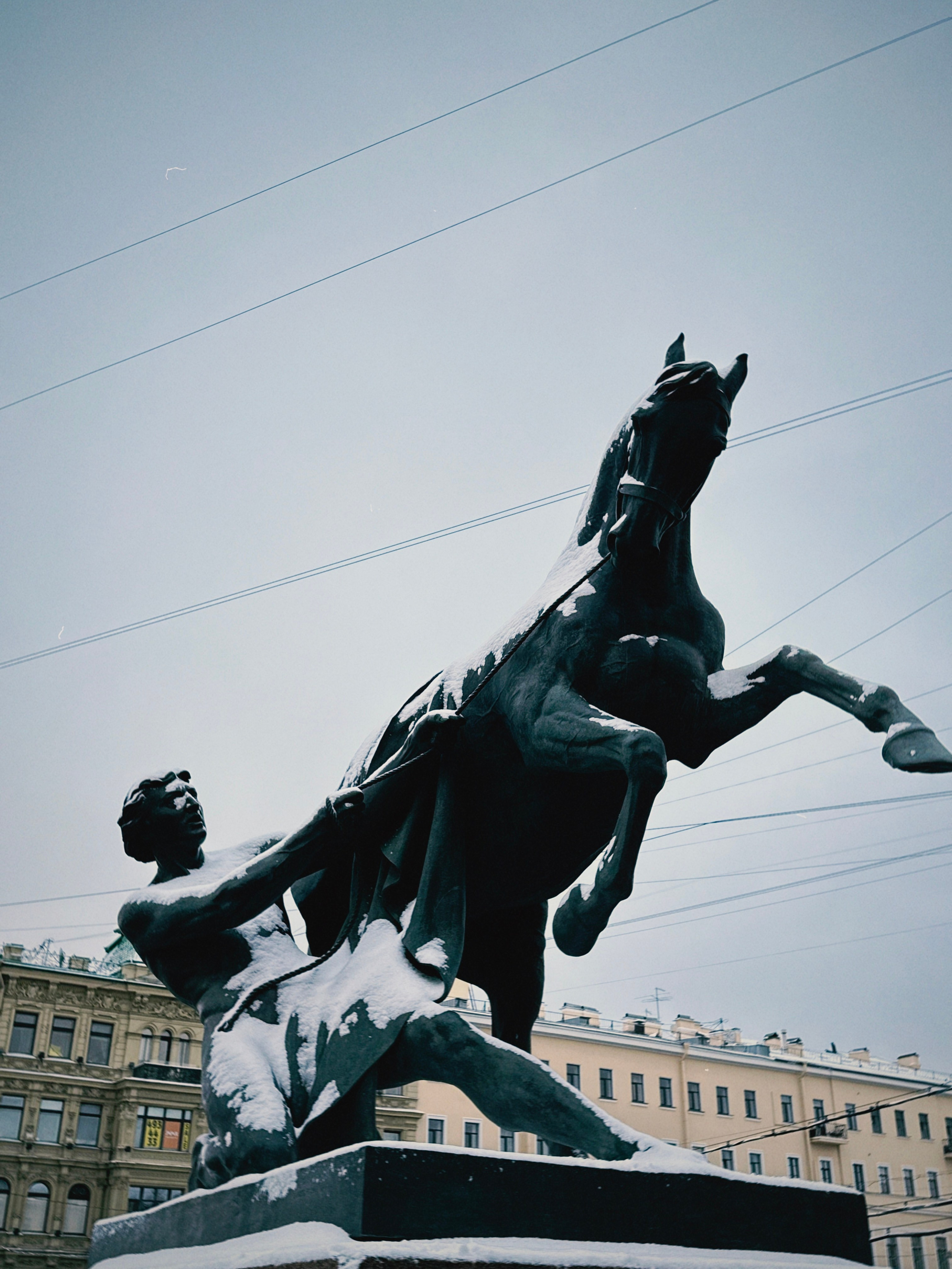 Свадебный фотограф в Санкт-Петербурге: места для съемок, интересные маршруты