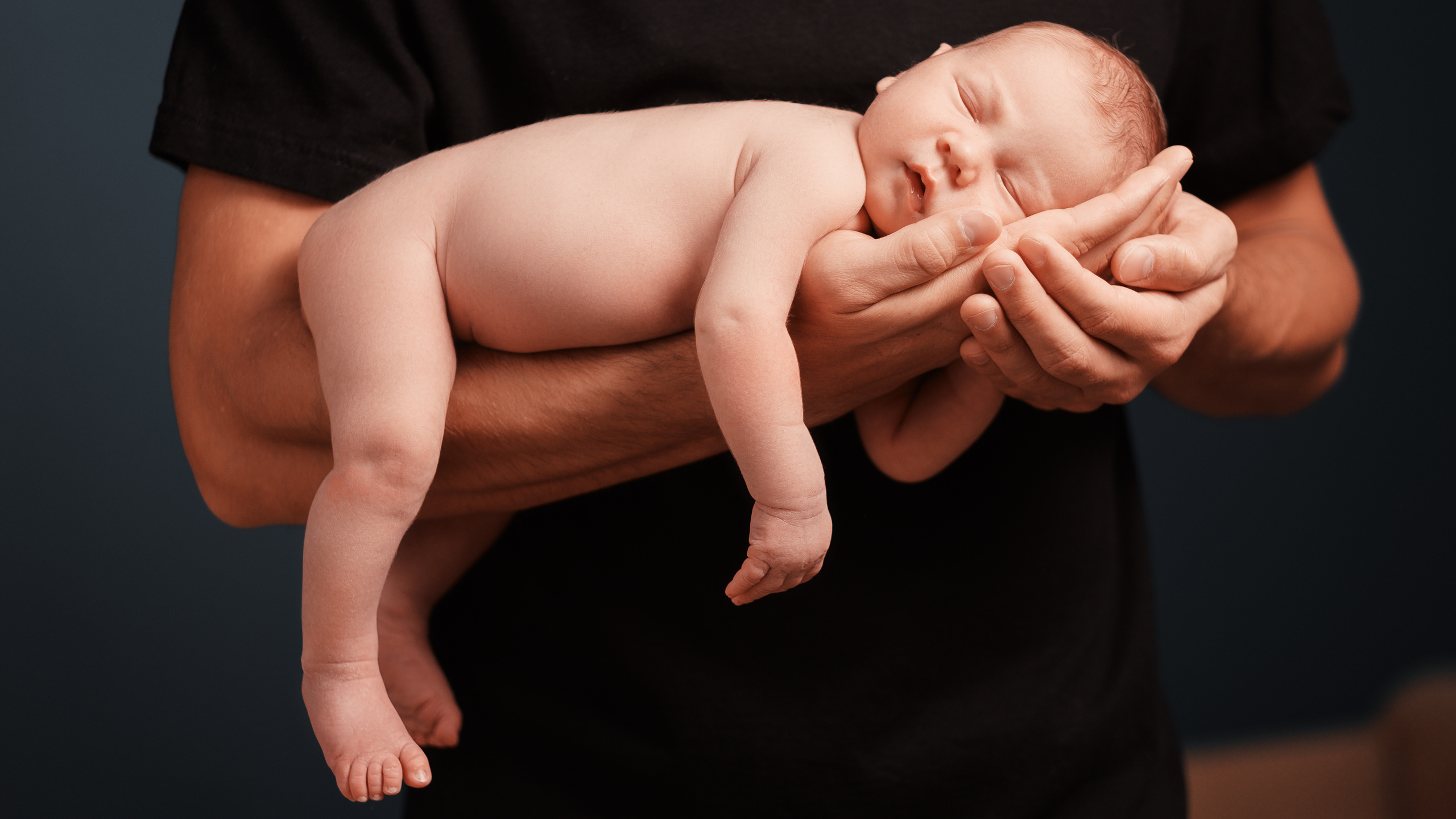 Новорожденные. Oleg Samoilov is a documentary photographer for brands that value an honest story