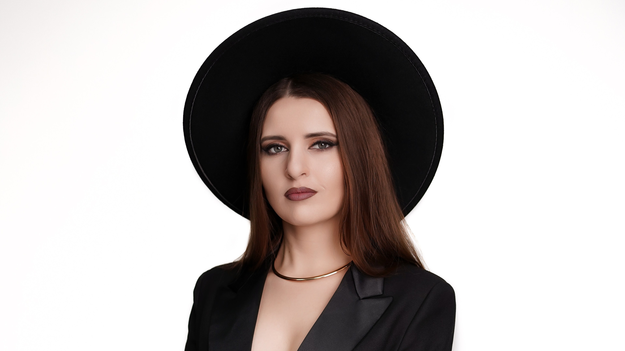 Услуги свадебного фотографа в городе Ростов-на-Дону. Свадебный фотограф в Ростове-на-Дону. Таинство Крещения и Венчания, семейные фотосессии. Алёна Чёботова