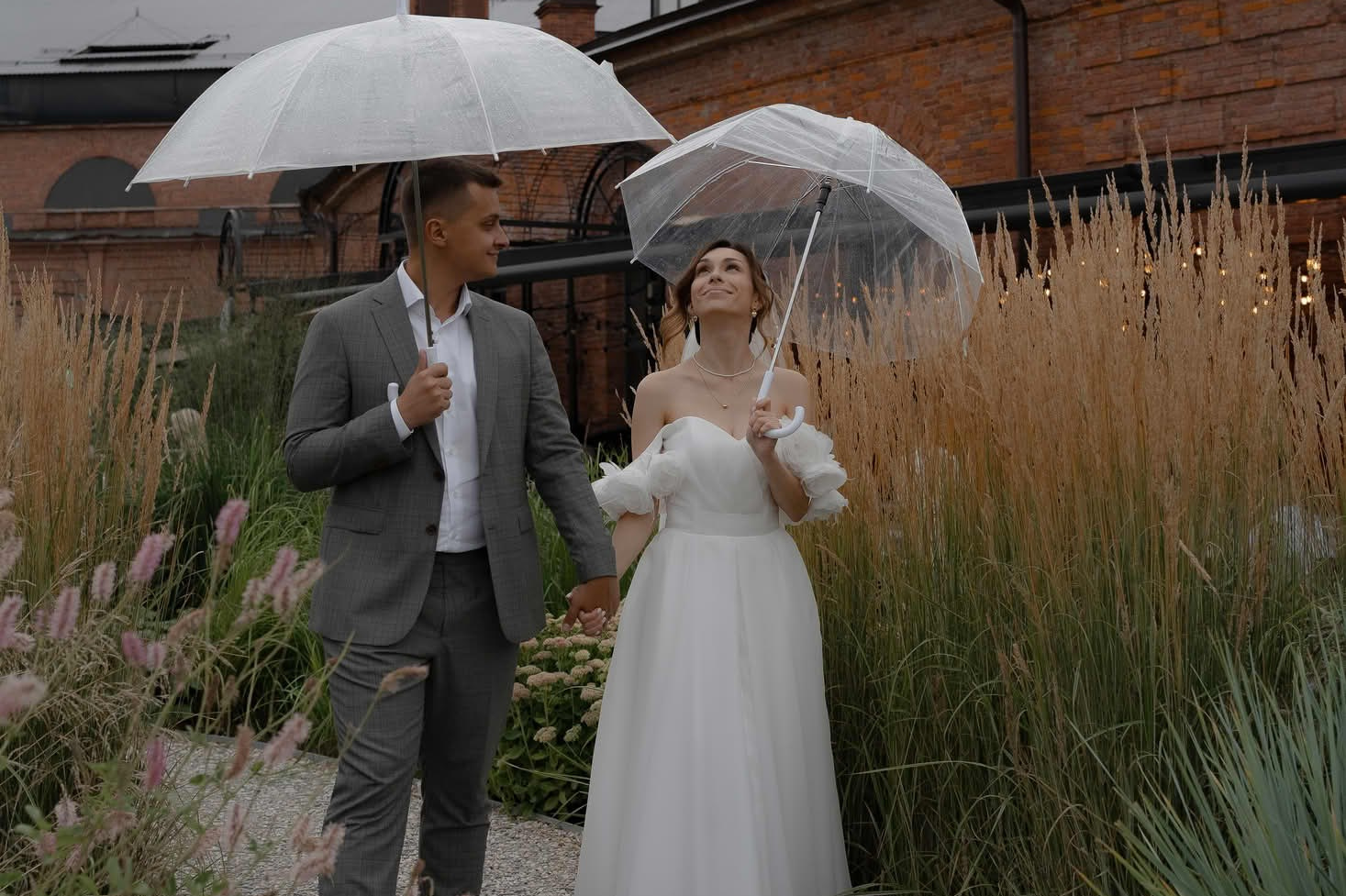 Свадебная фотосессия в дождь