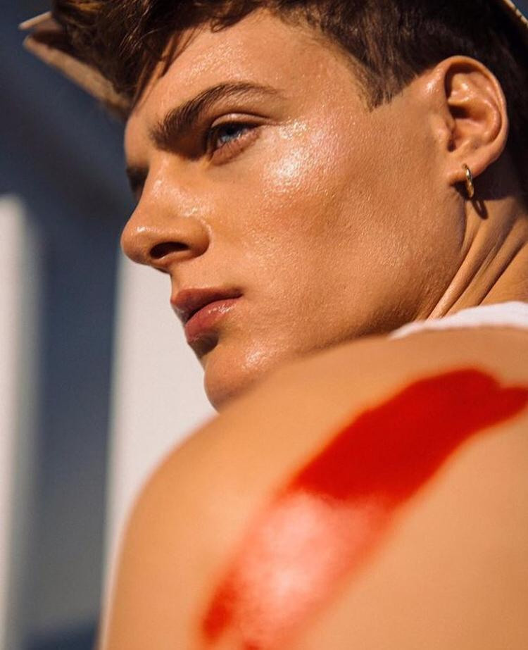 Serge. Материнское модельное агентство