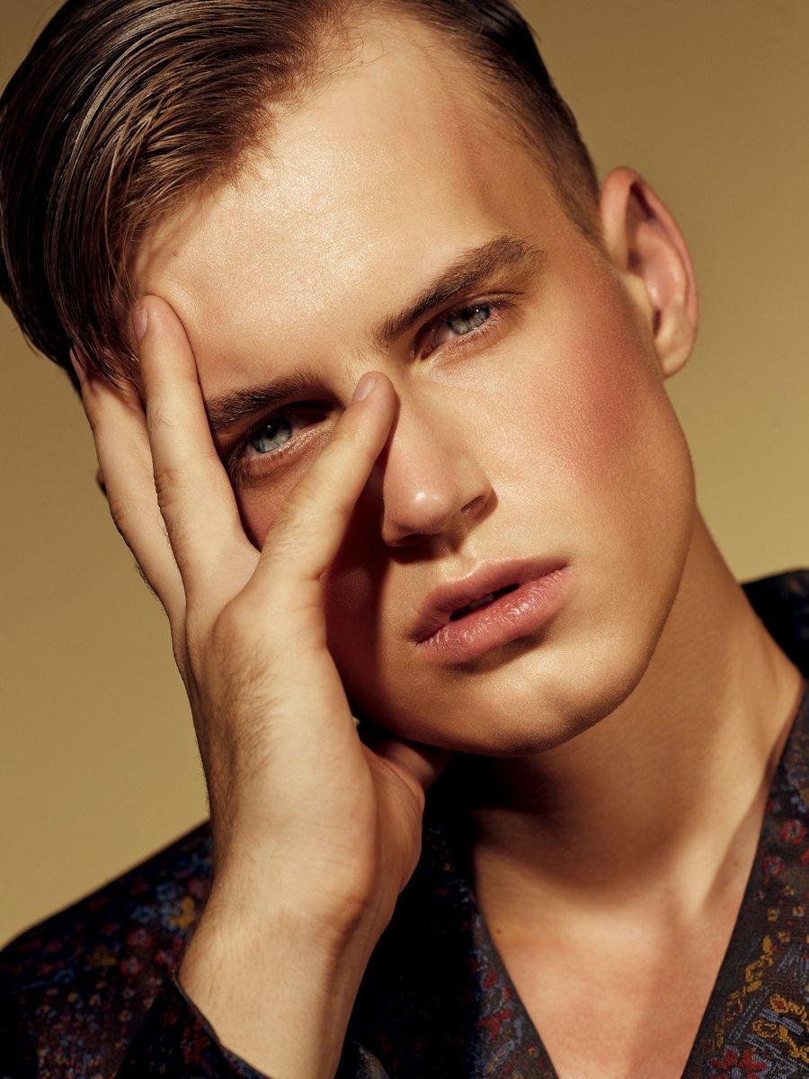 Mark. Материнское модельное агентство