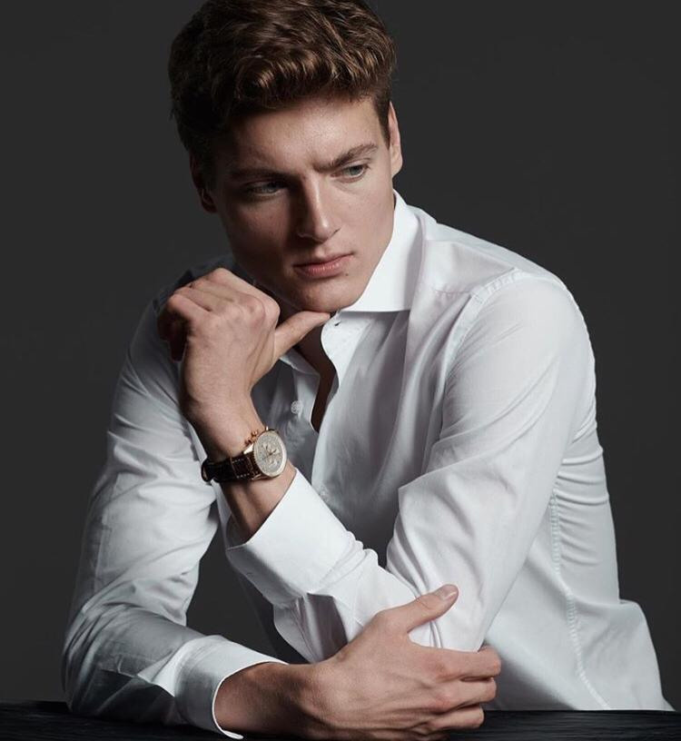 Serge. Материнское модельное агентство