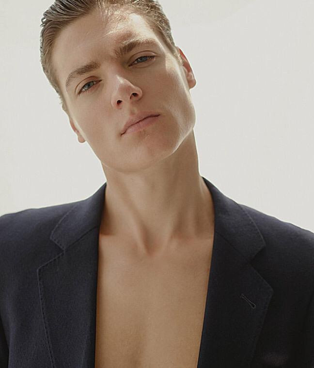 Serge. Материнское модельное агентство