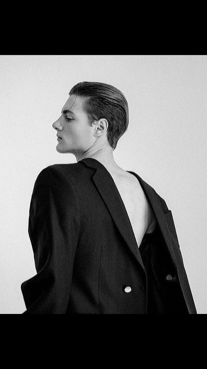 Serge. Материнское модельное агентство