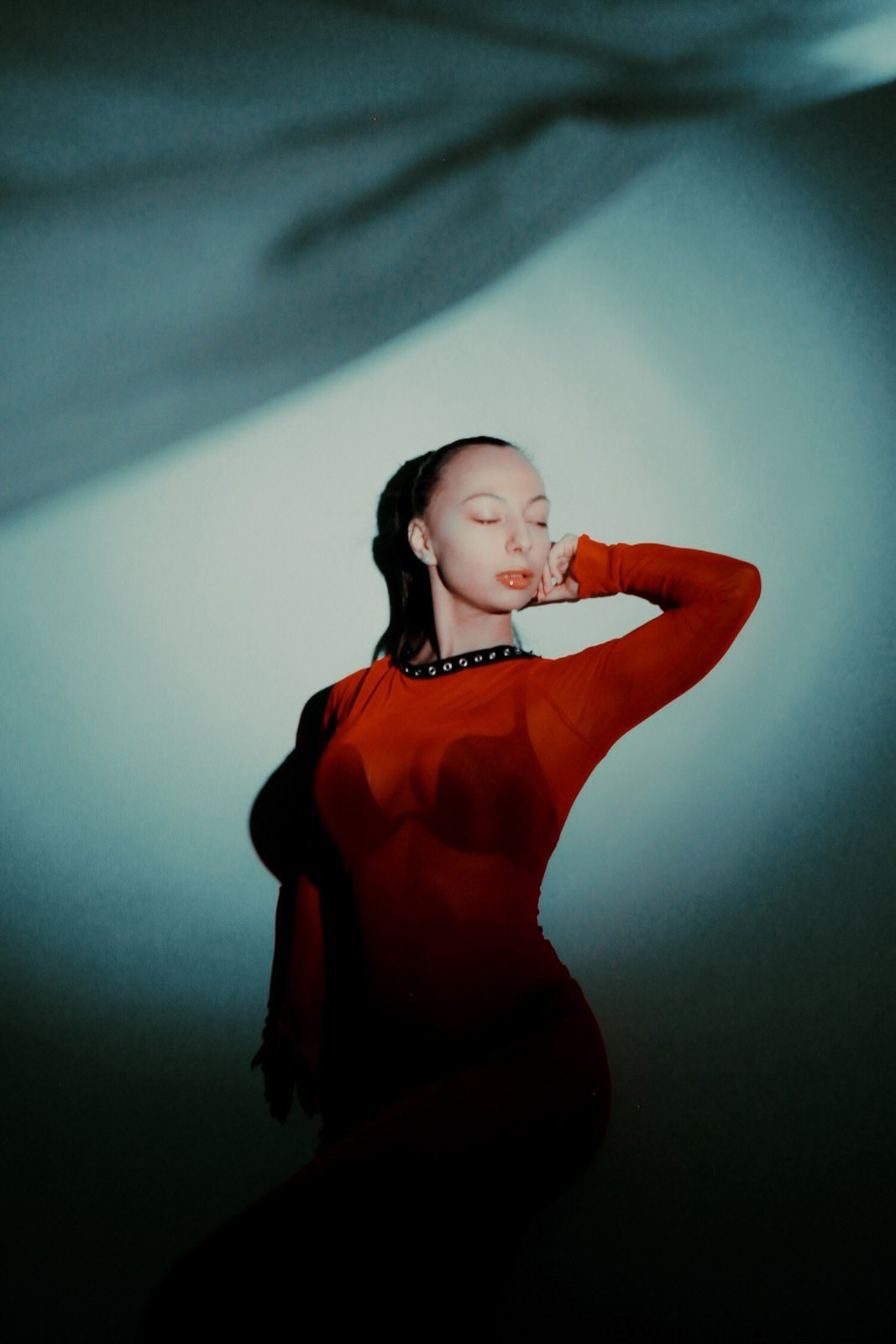 В красном платье. Борщевская Елизавета / фотограф Иркутск