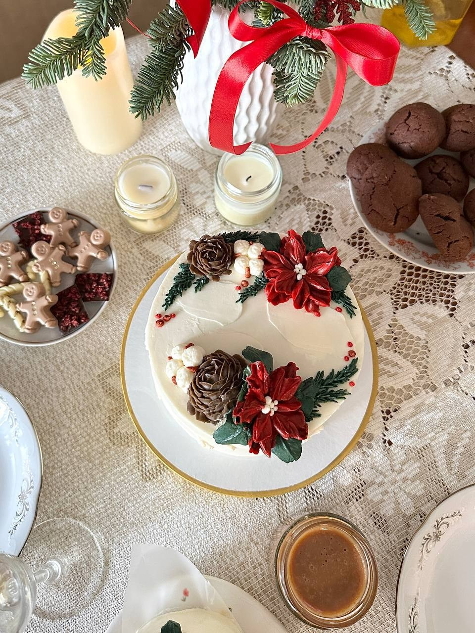 Работы учениц. Аникина Юлия / Кремовая флористика в корейской технике