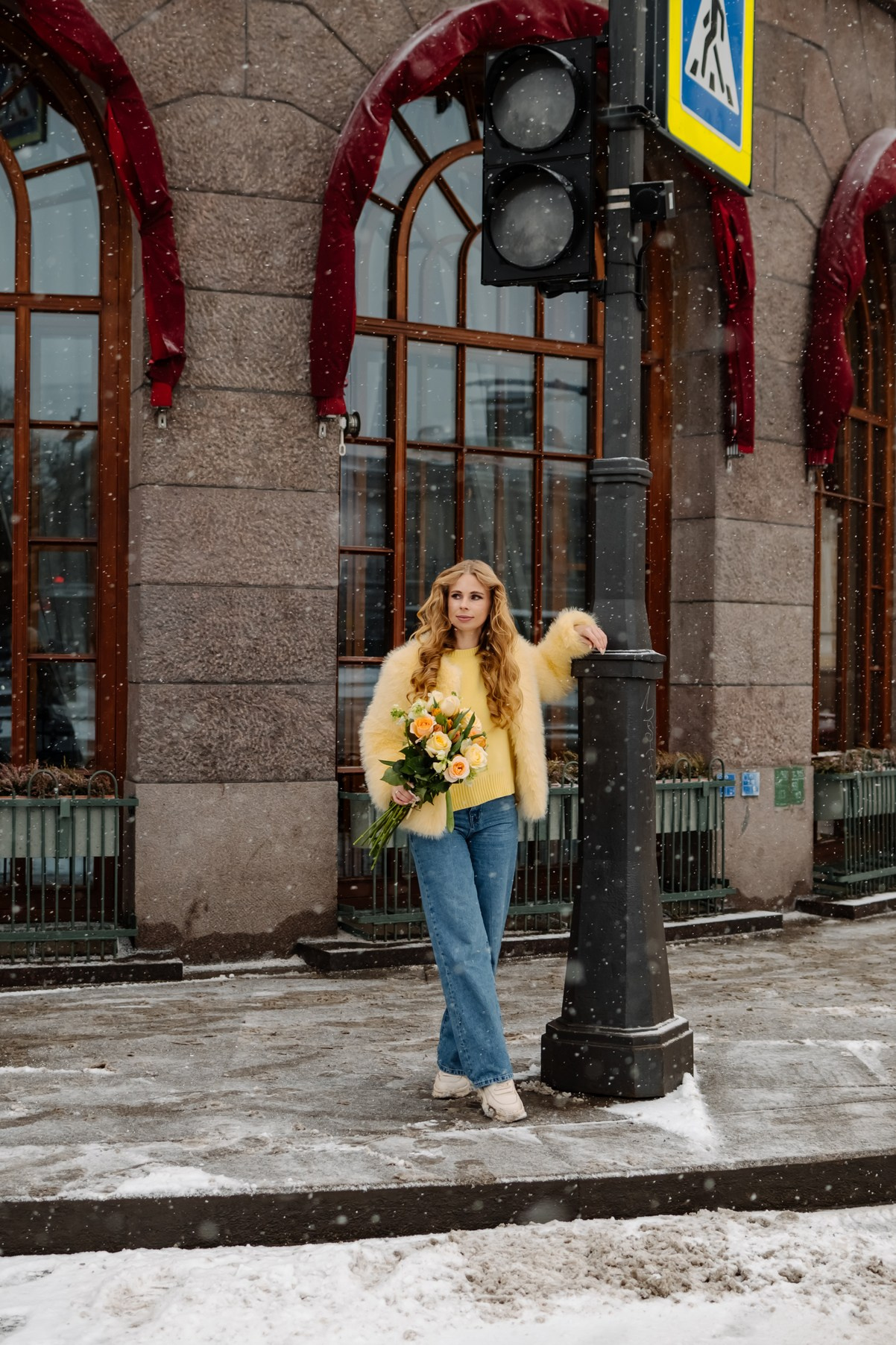 Фотосессия девушки зимой у Исаакиевского собора. Свадебный и семейный фотограф в Санкт-Петербурге (Спб) Елена Худякова