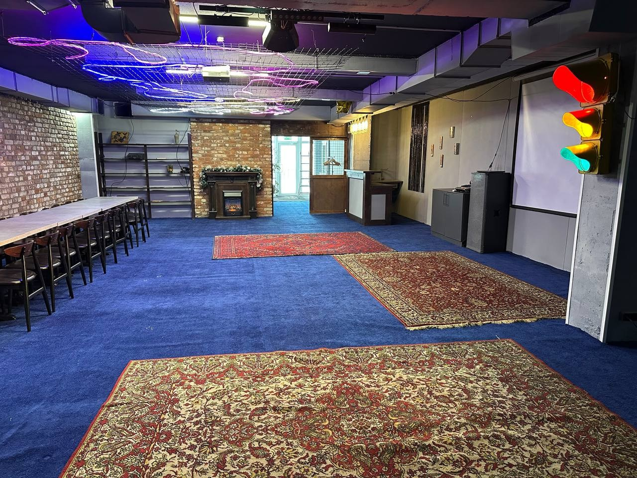 Garage Clubhouse. Сауна с джакузи, водопадом, большим и теплым бассейном, хаммамом в ClubHouse в