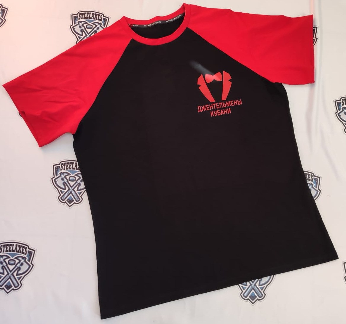 Спорт, одежда, спортивная одежда, бомбер, красная машина, команда, чемпион, фанат,