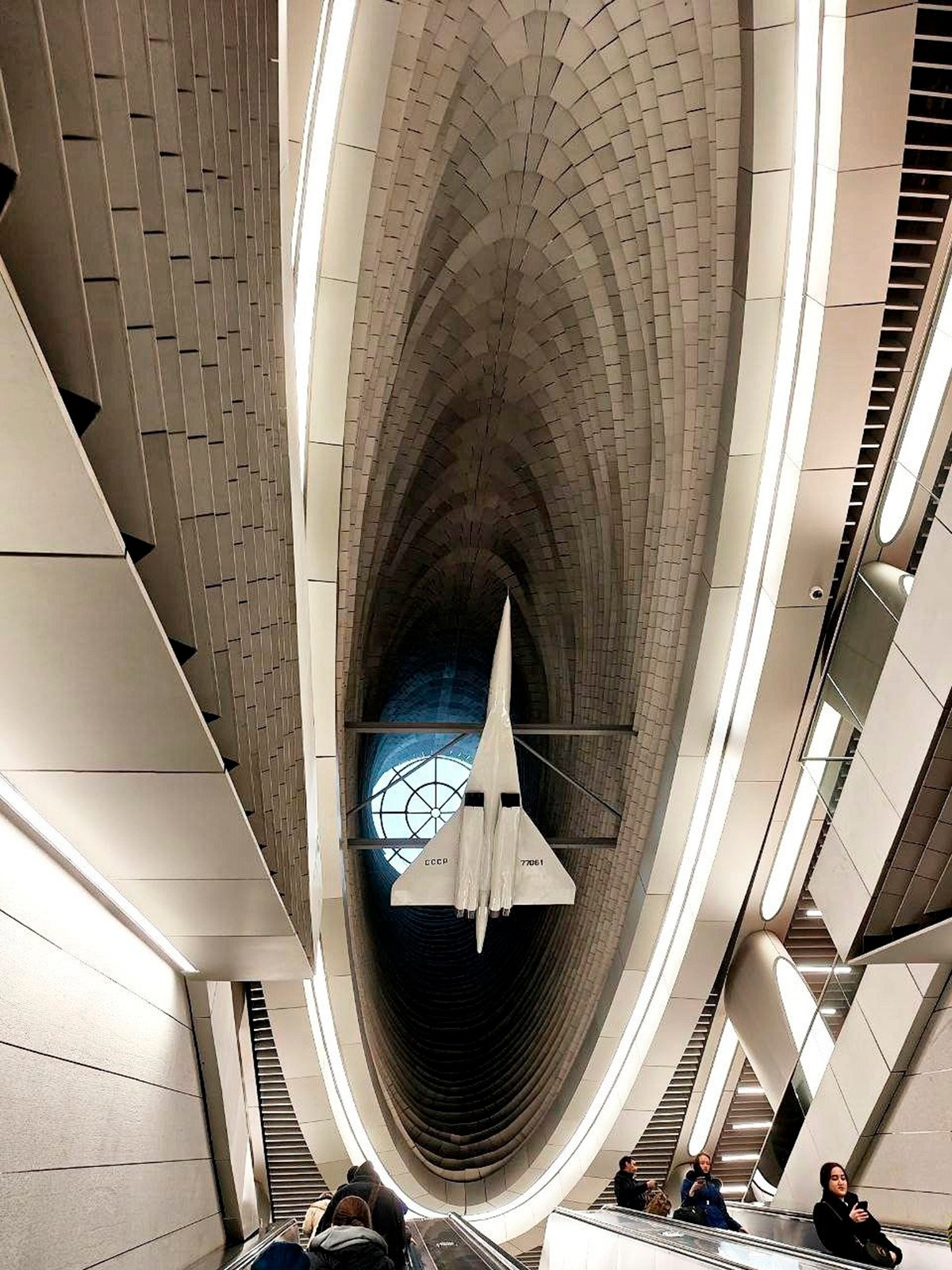 Метро Москвы. Монохромный фотограф