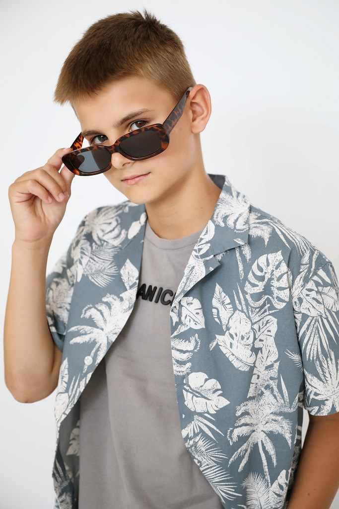 Савелий Гуцол. Съёмка одежды для маркетплейсов и брендов Morozova Production