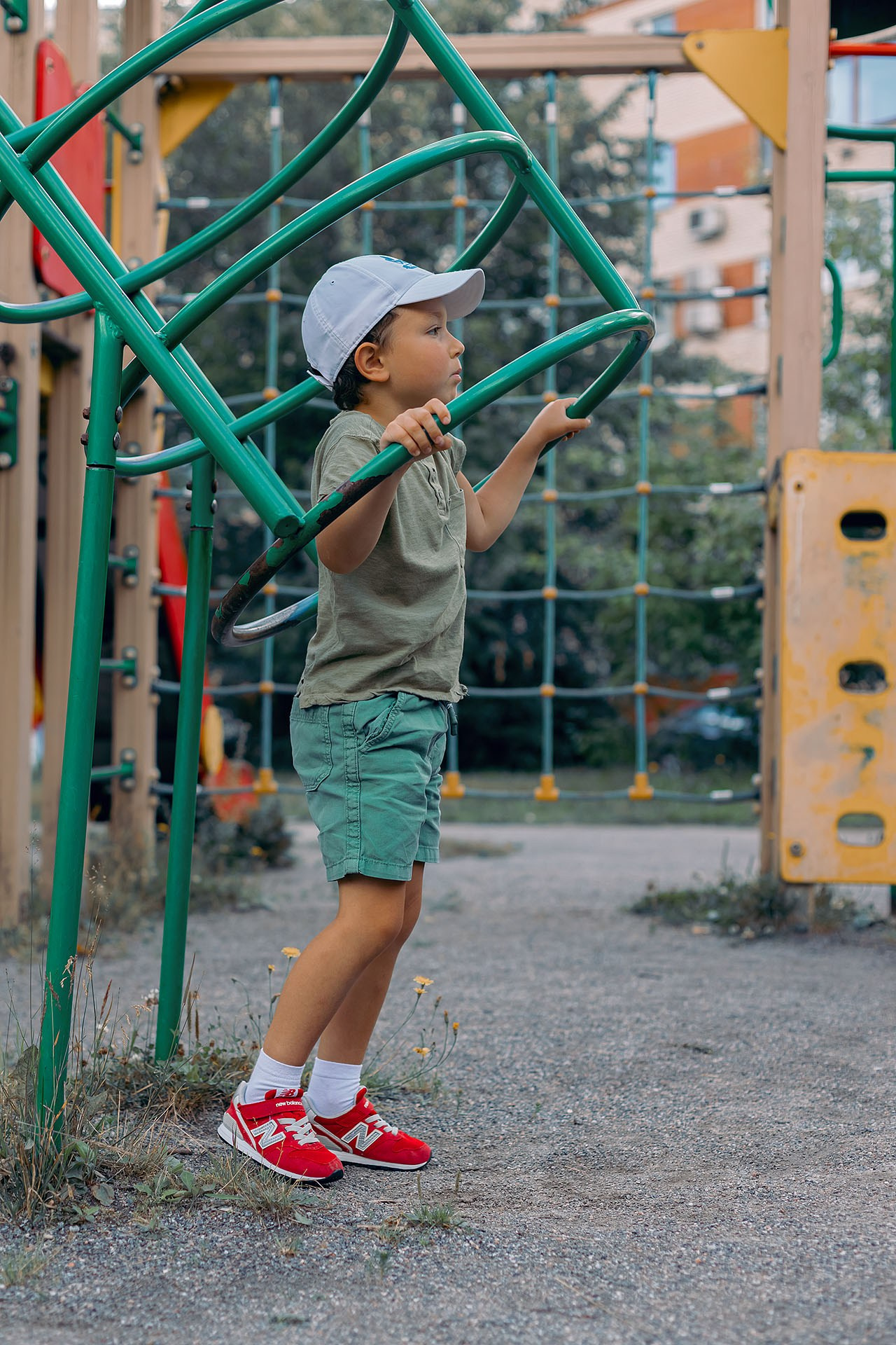 Во дворе дома. Семейный и детский фотограф в Санкт-Петербурге Антон Алексеев