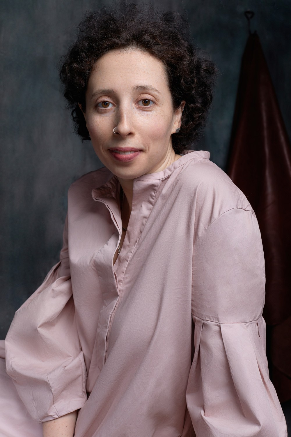 Женские фотосессии в студии и в городе: художественные, для соцсетей, сайтов знакомств. Фотограф Полина Завельская