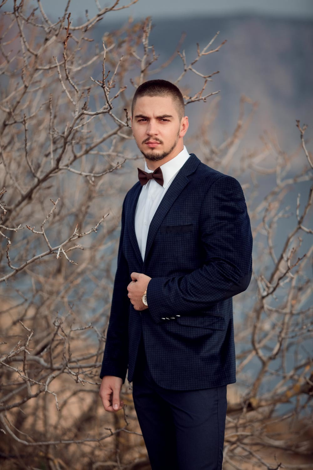 Сборы жениха на природе