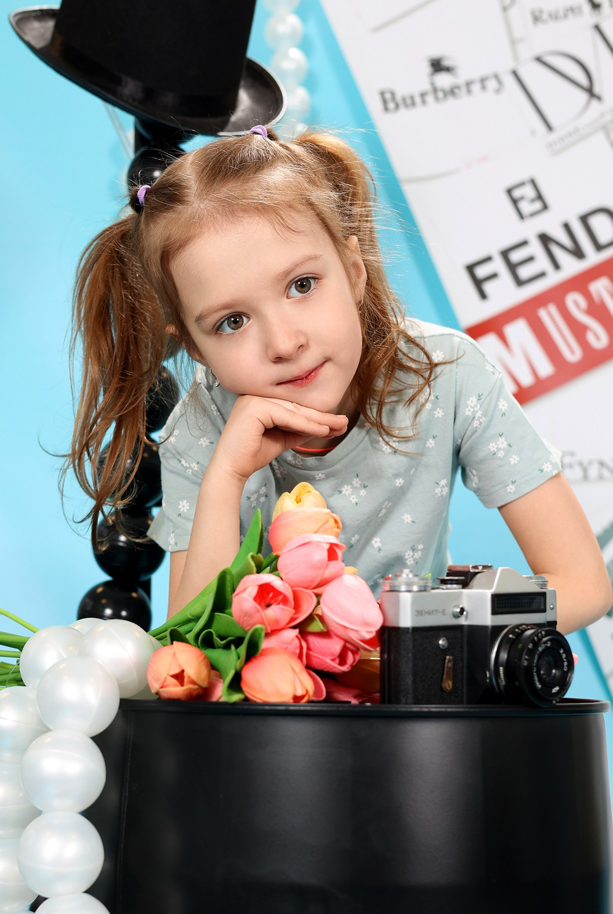 На стиле ФЭШН. Выпускные альбомы в Иваново в детский сад и школу. Александр и Светлана Янкины