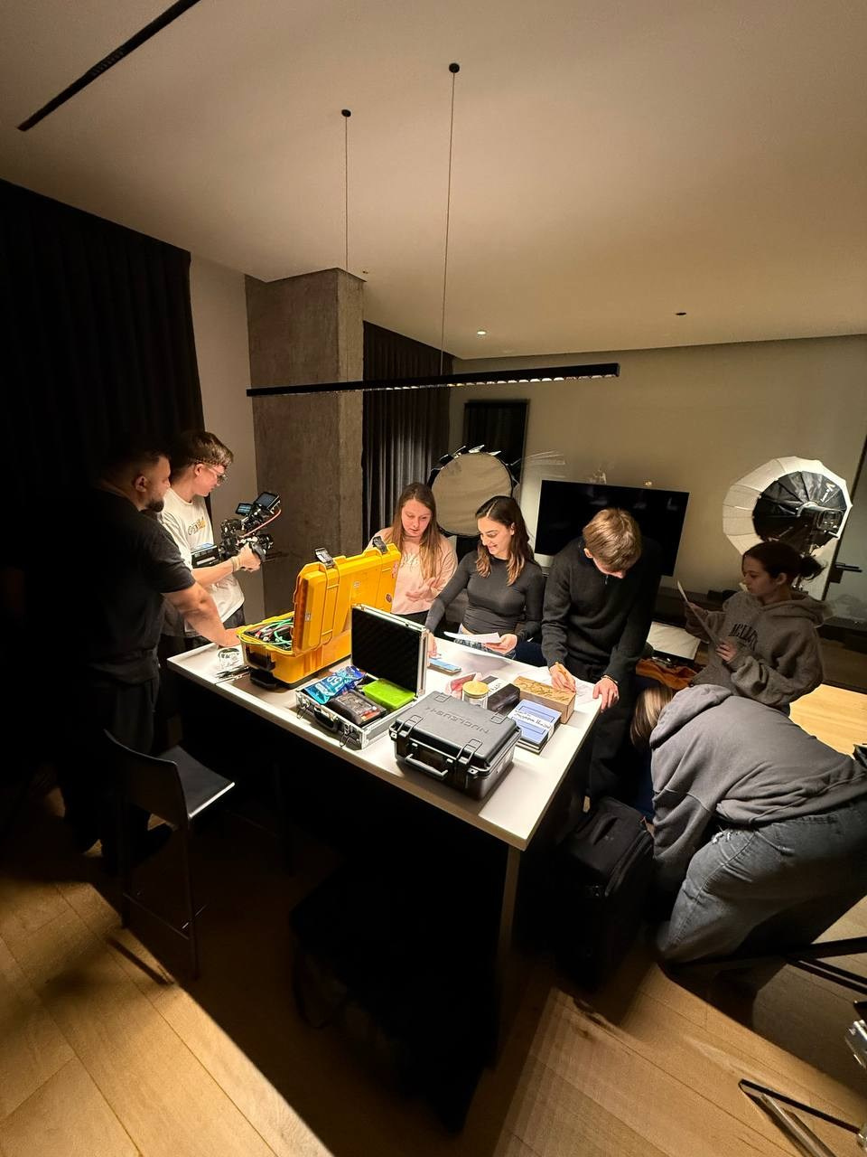 BACKSTAGE GALLERY. «MAK FLAME»