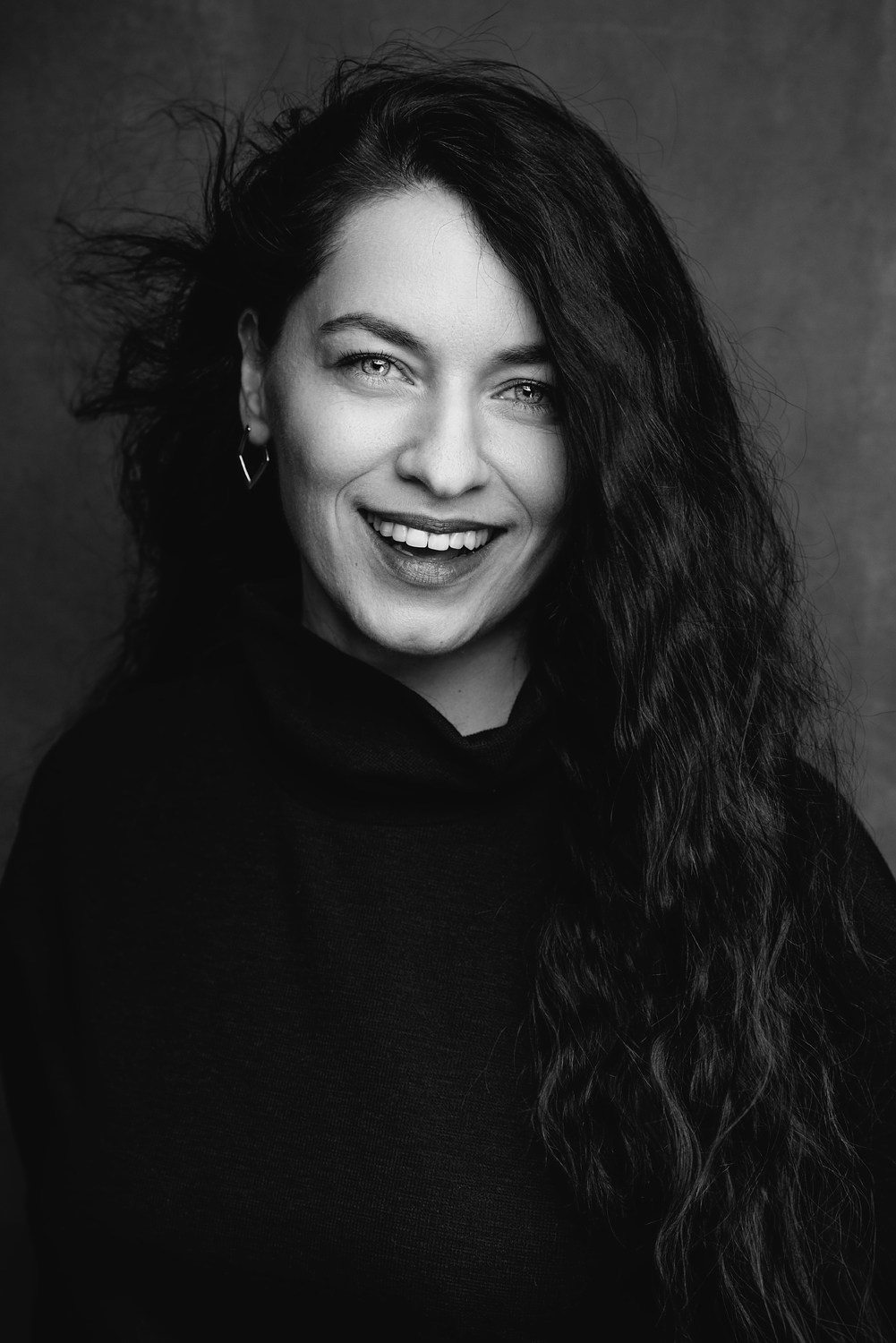 U-ray: Художественный чёрно-белый портрет. U-ray