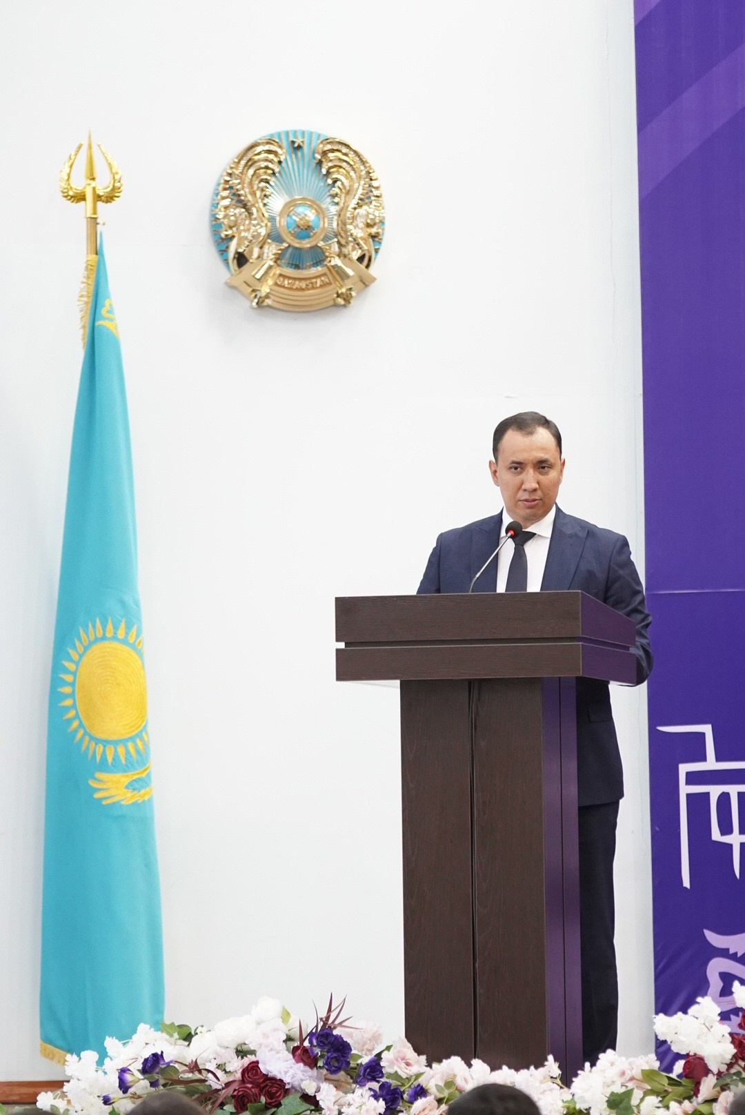 Встреча с населением. Свадебный фотограф алматы Шожебаев Кайрат