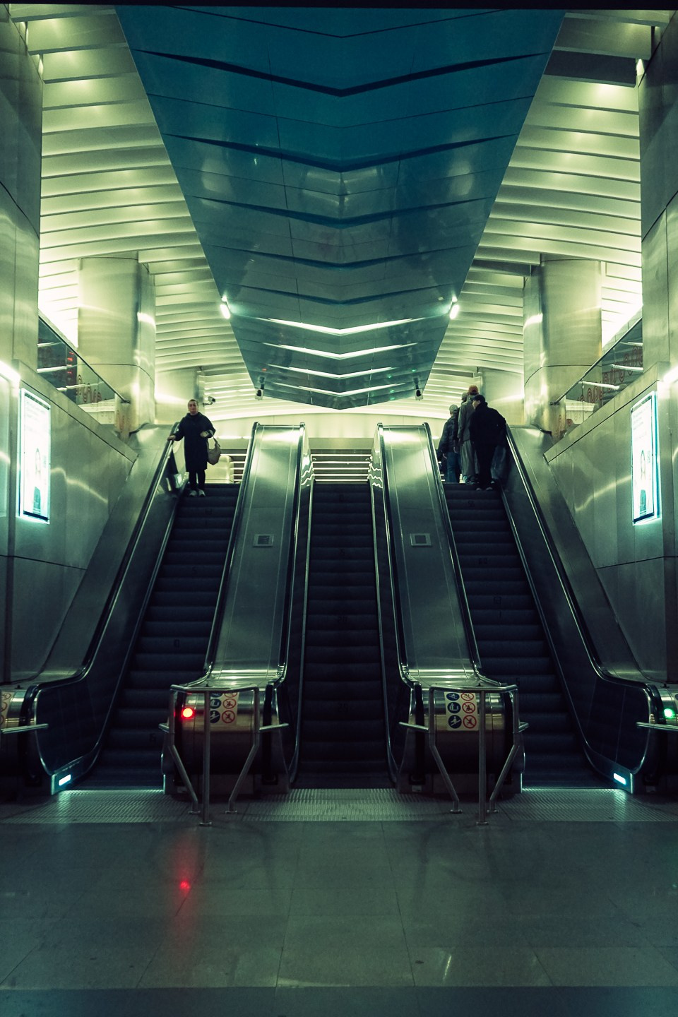 Метро. Алексей Никифоров свадебный и семейный фотограф Москва, Химки