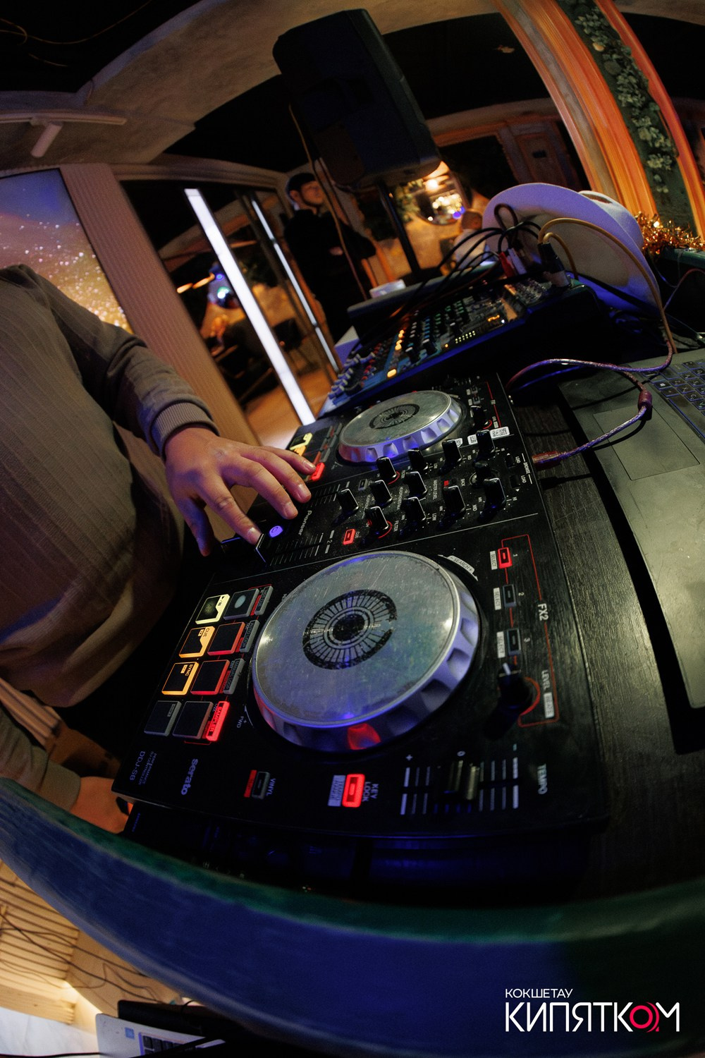 ШАШЛЫЧНЫЙ ДВОР (АУЕЛЬБЕКОВА). КИПЯТКОМ КОКШЕТАУ