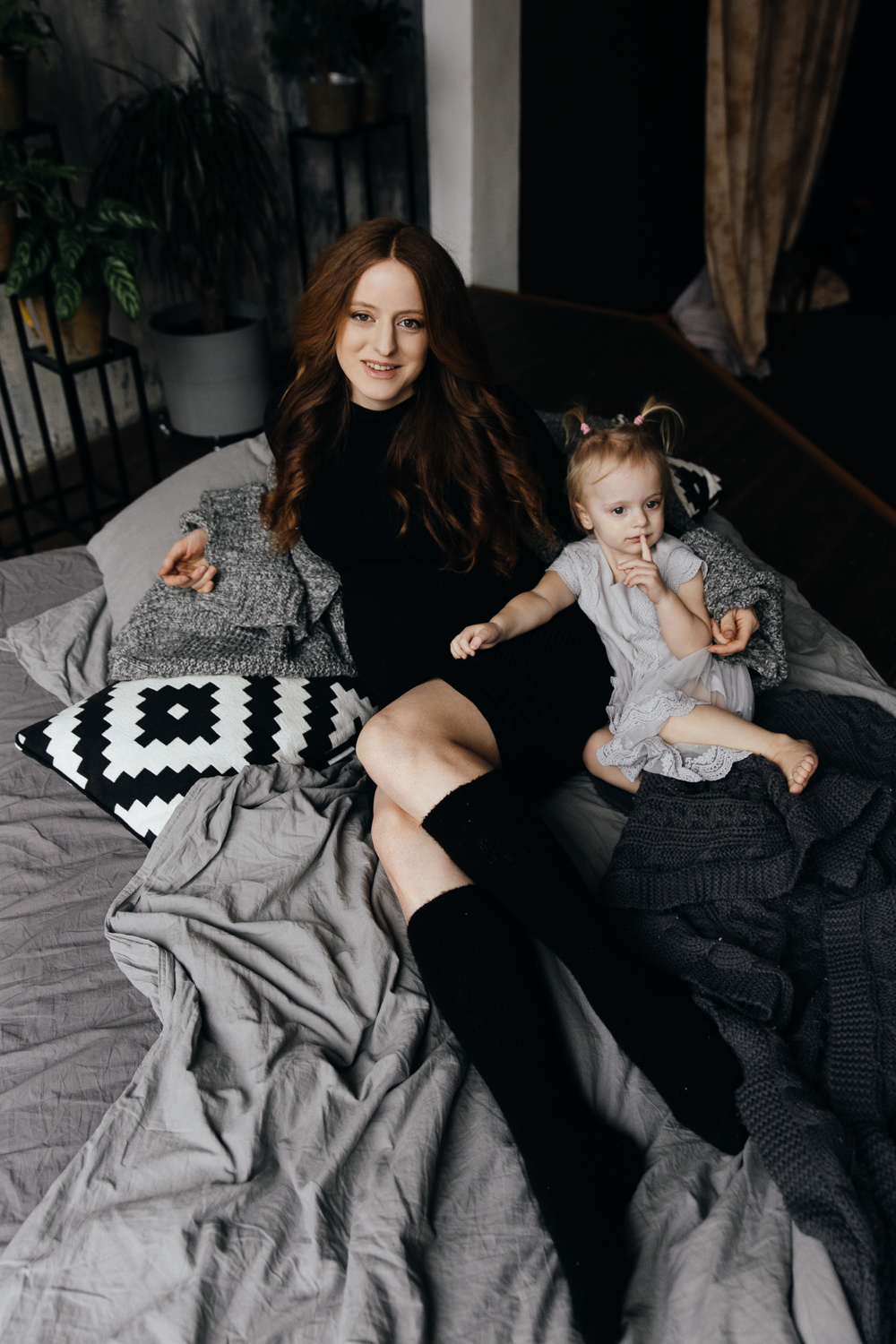 Семейная фотосессия в студии. Свадебный и семейный фотограф в Москве Андрасюк Елена