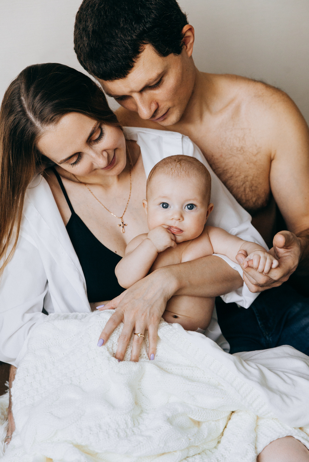 Семейная фотосессия в студии. Свадебный и семейный фотограф в Москве Андрасюк Елена