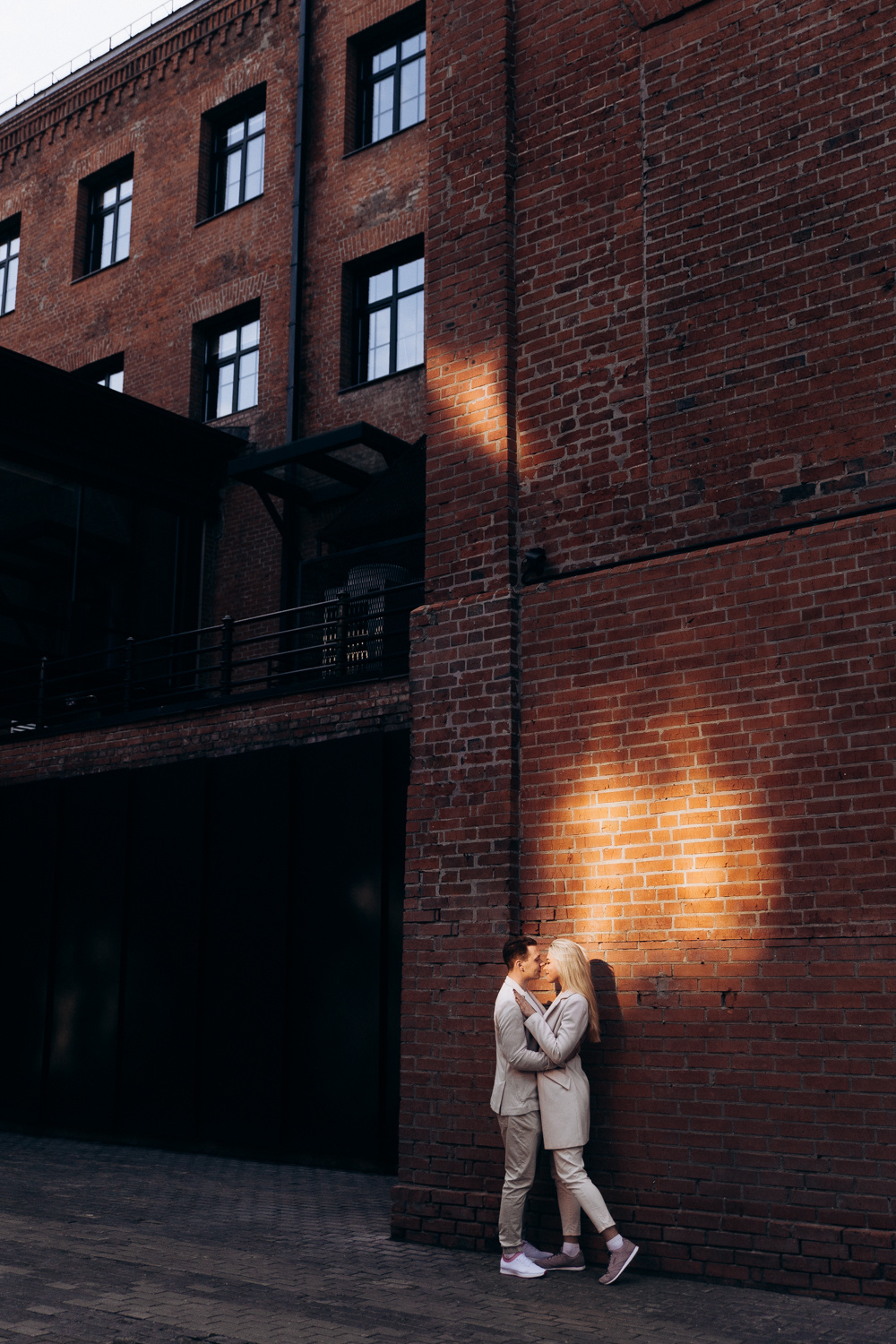 Love story в лофте. Свадебный и семейный фотограф в Москве Андрасюк Елена