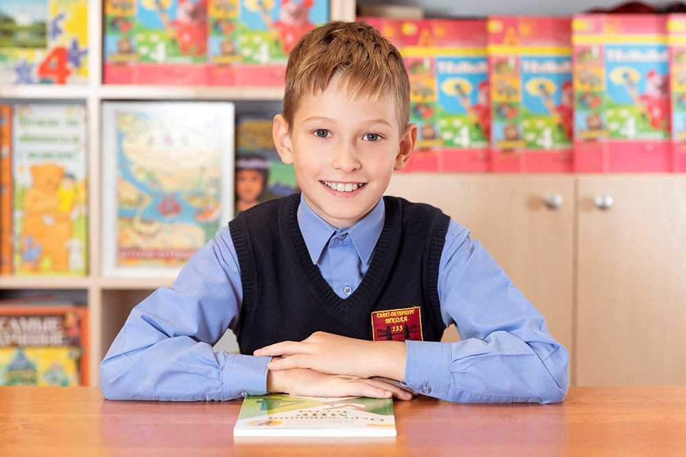 В школе. Выпускные альбомы СПБ. Фотограф в Садик и Школу