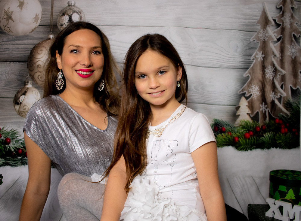 Shine and smile. Family, Children and Business photographer in Belgium