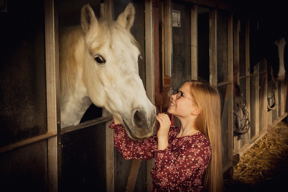 Animal love. Family, Children and Business photographer in Belgium