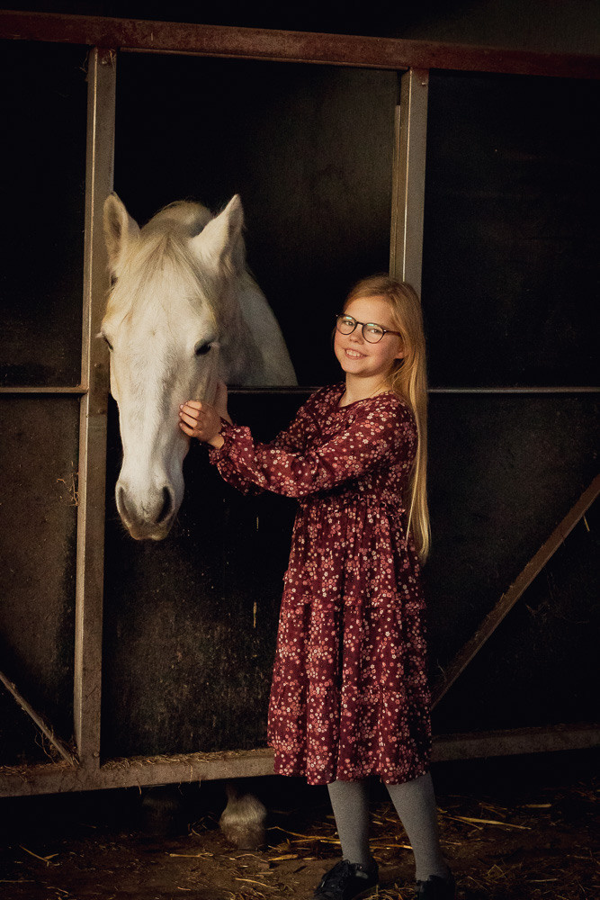 Animal love. Family, Children and Business photographer in Belgium