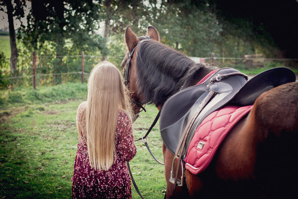 Animal love. Family, Children and Business photographer in Belgium